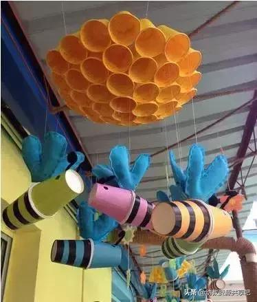 幼儿园环创教室吊饰简单又好看,幼儿园吊饰筷子纸杯环创简单好看