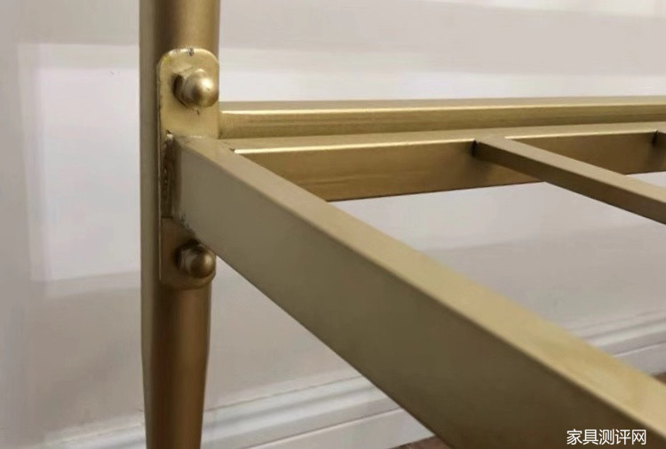 租房床铺怎么选,租房该不该买床