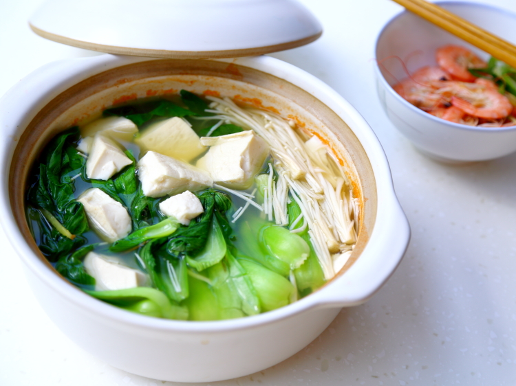 水煮虾是冷水下锅还是开水下锅呢,水煮虾是冷水下还是热水下锅