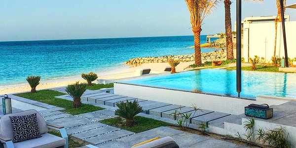 阿布扎比海边度假,海滩和沙漠