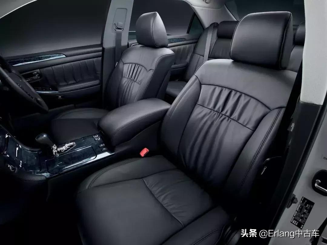 情怀皇冠最经典的12代,全新十六代丰田皇冠