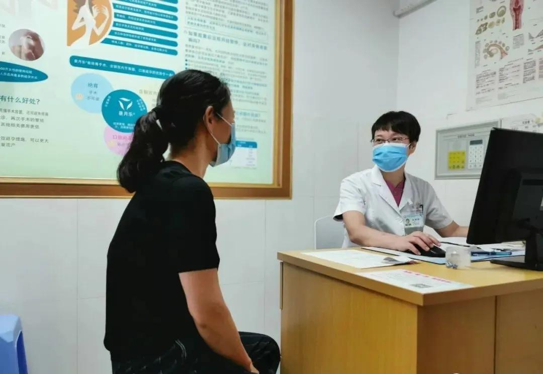 走近老医生们的“匆匆那年”