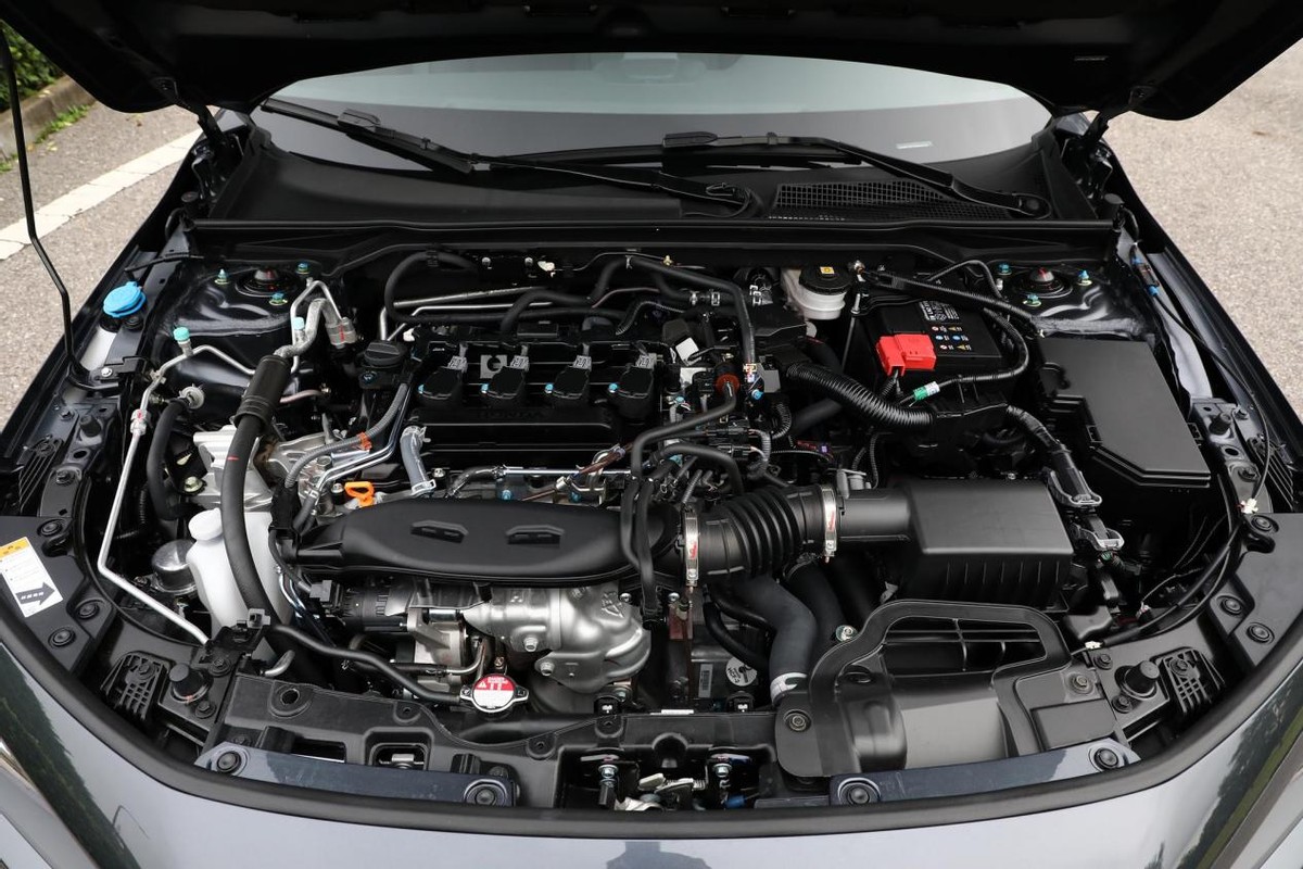 全新思域实车曝光网友小号雅阁,十一代思域和低配雅阁怎么选