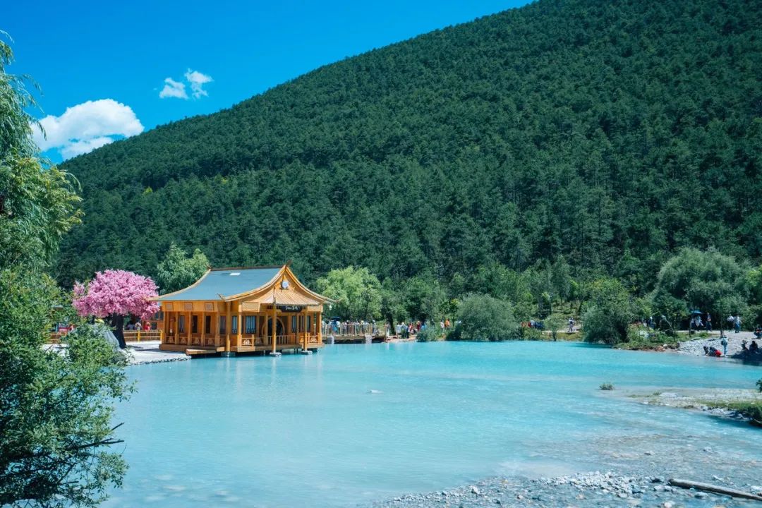 丽江是一个让人念念不忘的地方,丽江一个充满诗情画意的地方