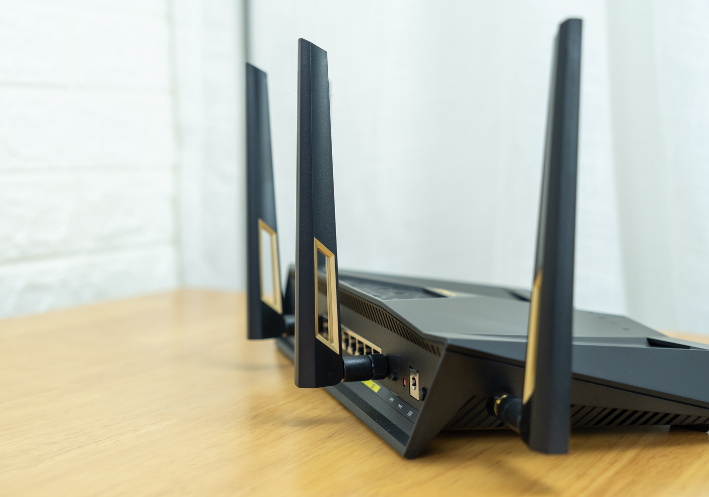 华硕rt-ax68u路由器测评,华硕rt-ax56u千兆路由器测评