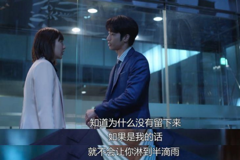 网红“血吊坠”，狗链牵男友，真爱不需要傻瓜式的证明