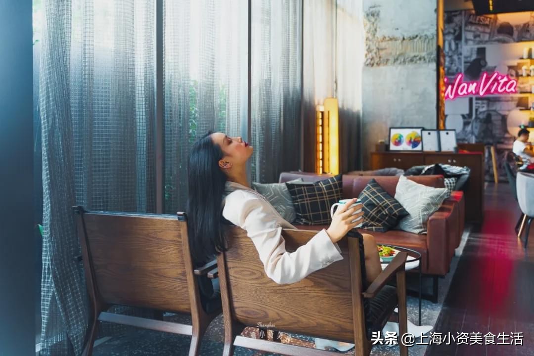 鐜颁唬鏃跺皻椋庡挅鍟″巺,鐜颁唬娼祦椋庡挅鍟″巺