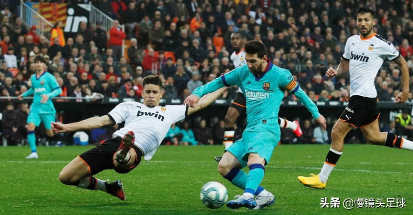 巴萨主帅遭质疑？曝更衣室大佬抱怨战术，冬窗挖张康阳的非卖品