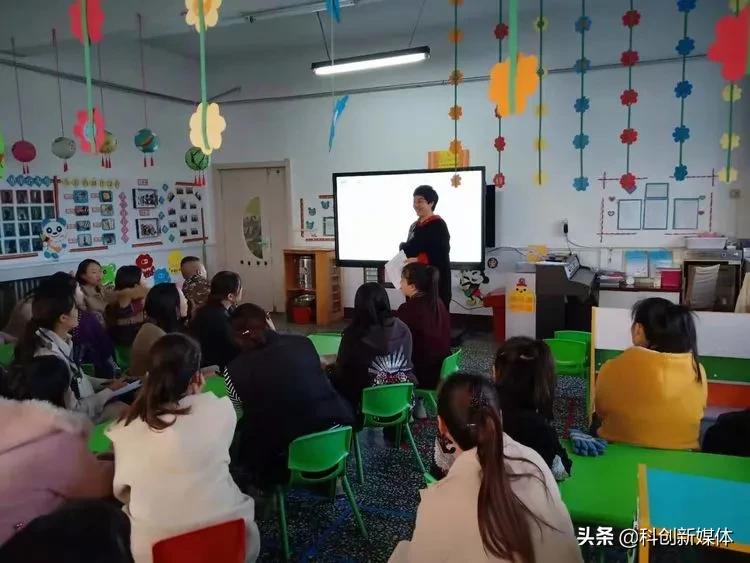 左权县直第二幼儿园园长王丽英一一苔花如米小也学牡丹开