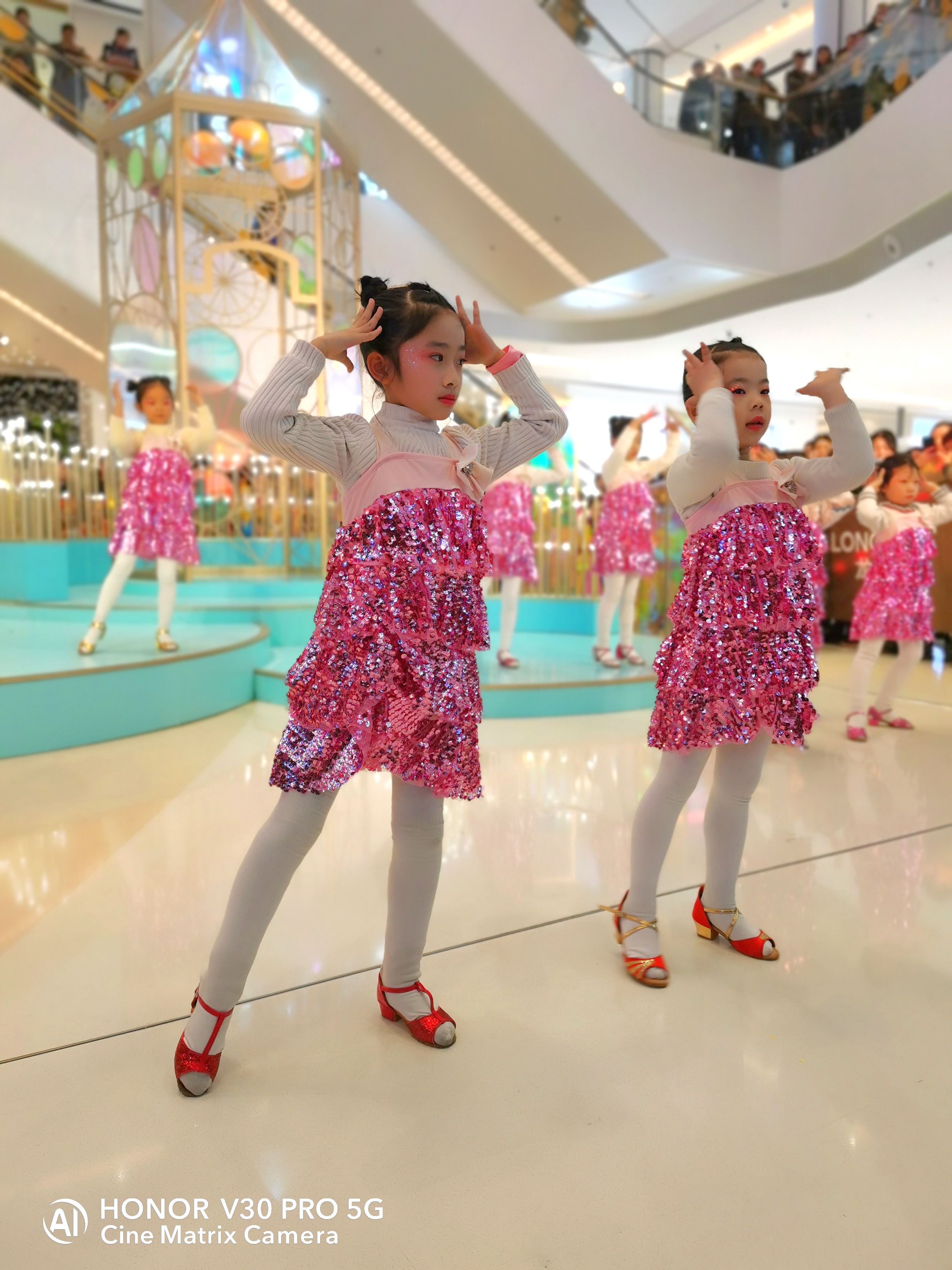 荣耀v30pro拍照现在算落后吗,荣耀v30pro和红米k30s至尊版对比