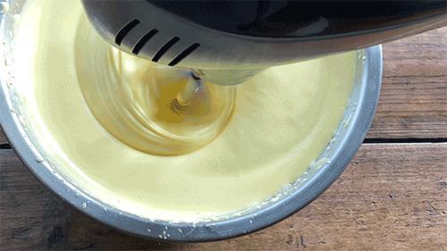 儿时的老式鸡蛋糕6寸,儿时记忆鸡蛋糕彩色配料