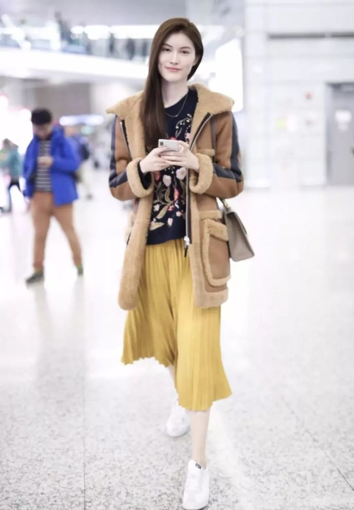 秋冬的裙子这样穿才好看,冬季裙子穿搭女2020高级感