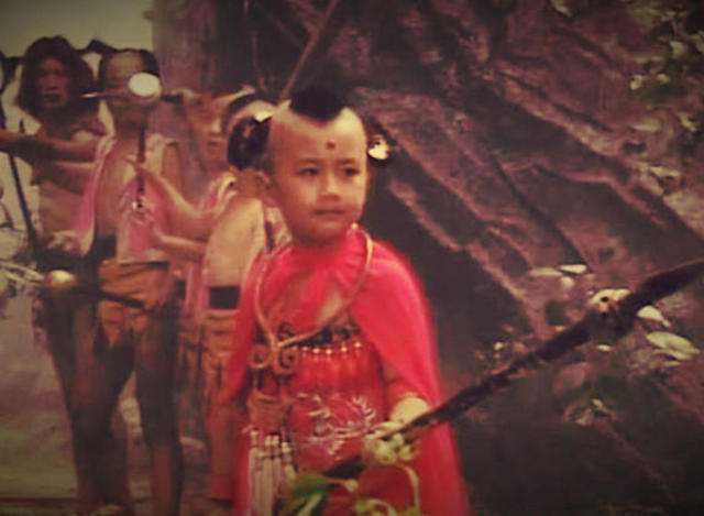 唐僧师徒四人在金平府观灯,唐僧师徒四人到金平府