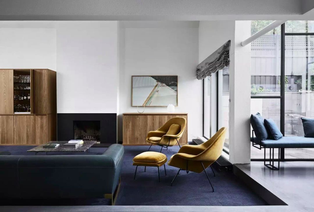 白墙上的污渍修补,白墙有黑印怎么能清除