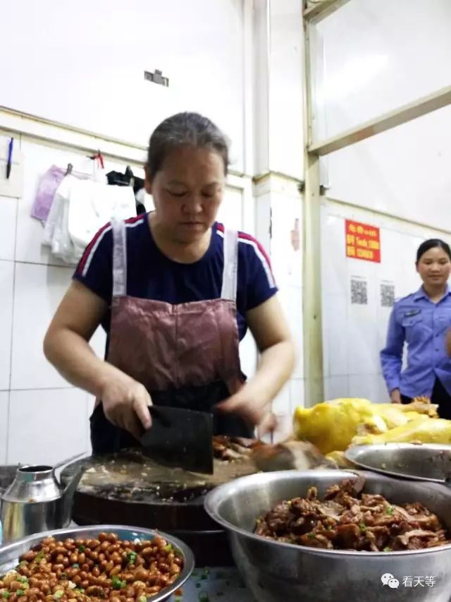 一碗难忘的越南鸡肉粉,在外地的南充人想念家乡米粉