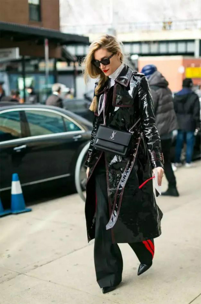 今年流行的条绒阔腿裤小个子穿搭,阔腿裤显瘦裤子保暖又好看