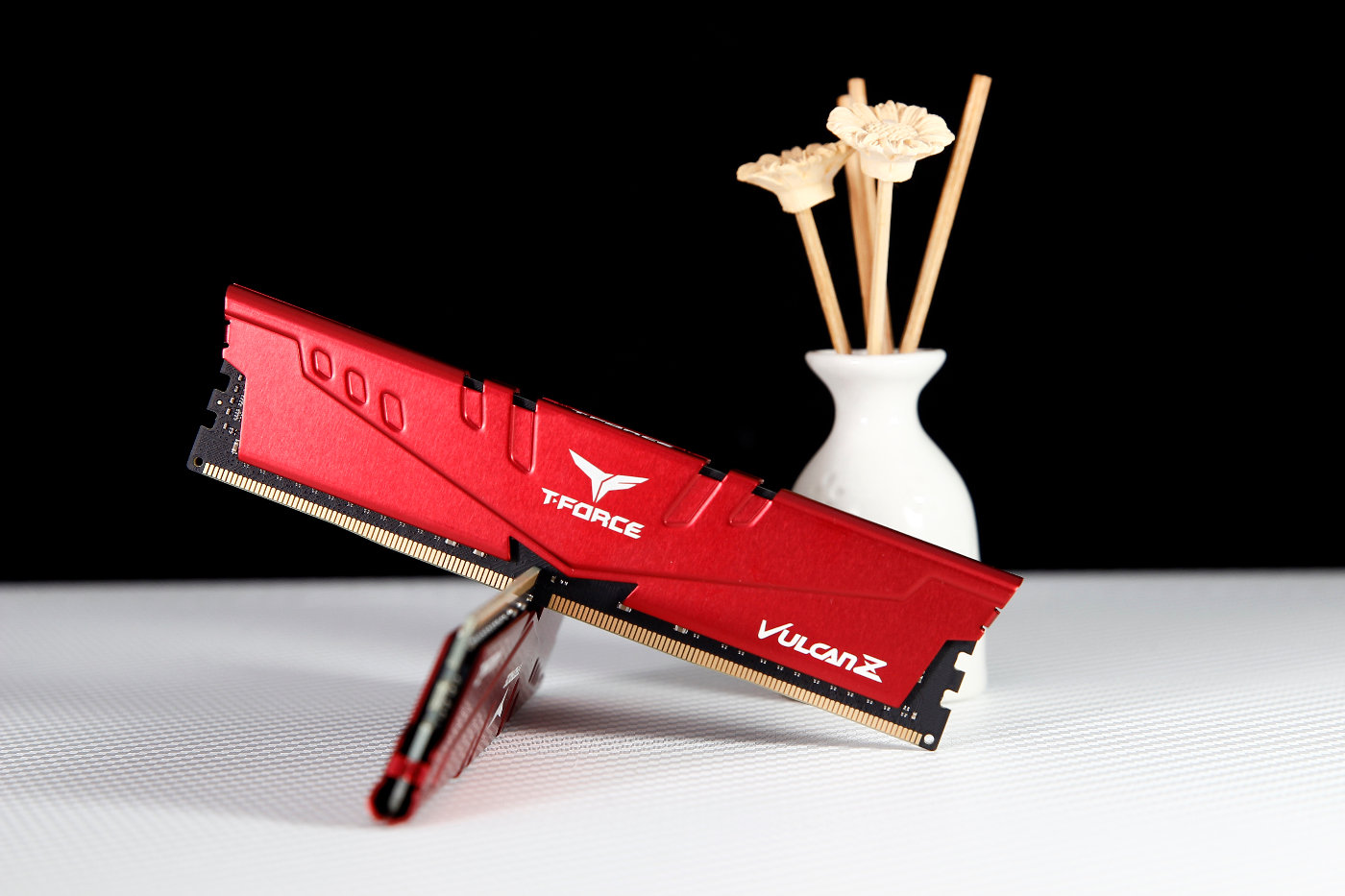 十铨火神和冥神哪个好,十铨火神ddr43200怎么样