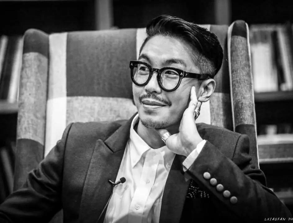 泫雅小野马2019,小野马泫雅街拍