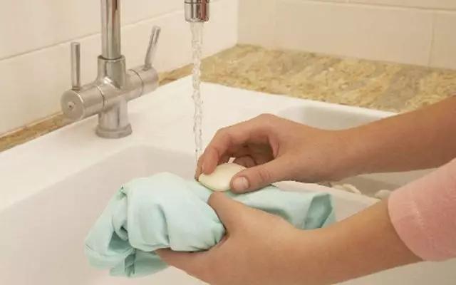 各种顽固污渍和铁锈洗衣神器,教你在家制作懒人洗衣神器