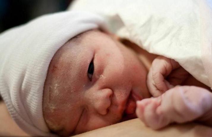 为什么小婴儿刚生出来就这么丑,刚出生的婴儿好丑系列