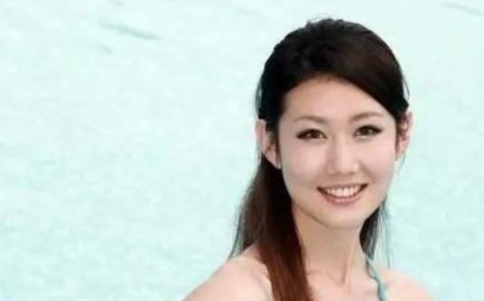 王宝强女友冯清分手了吗,王宝强女友冯清离过婚吗