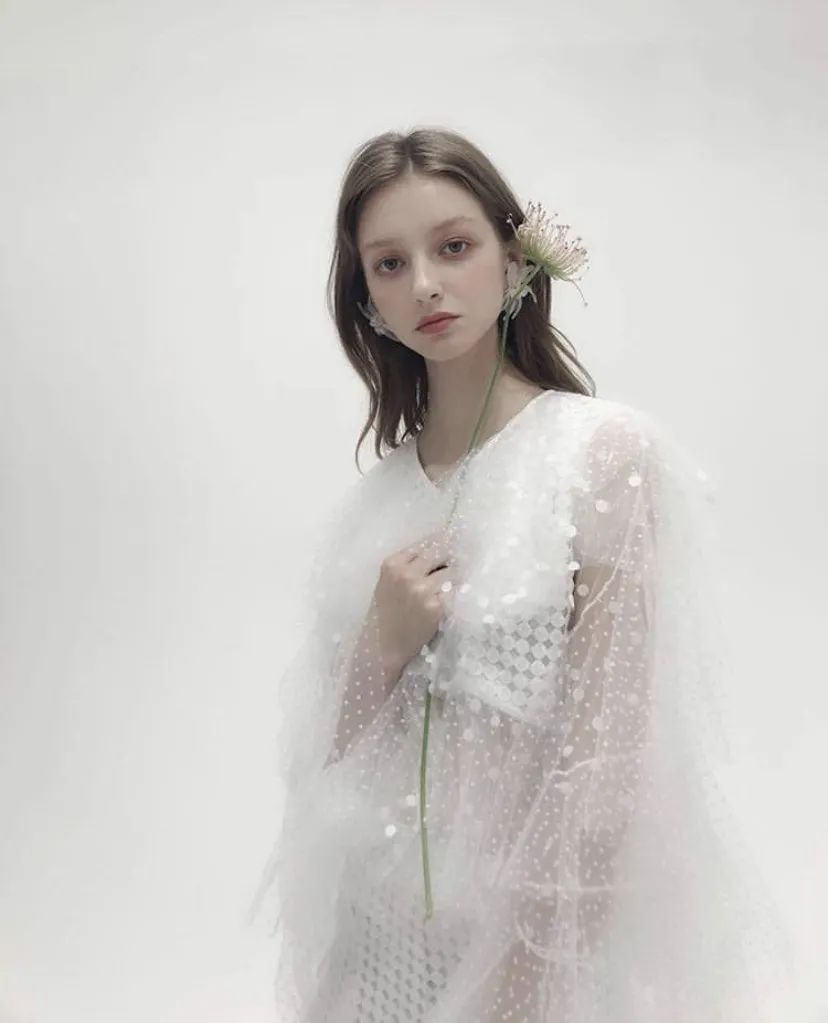 珍珠耳钉优雅永不过时,经典大方的耳钉