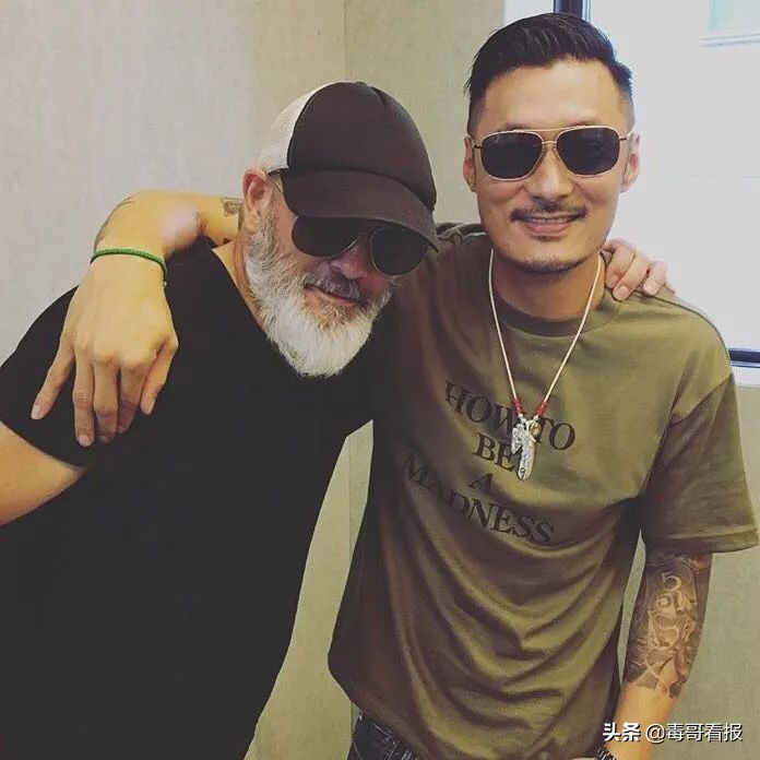 提升穿搭质感的首饰推荐,学会首饰搭配美出高级感