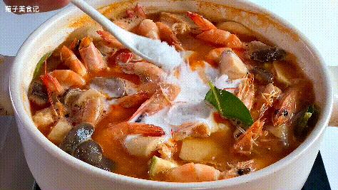 一碗冬阴功海鲜汤,厨师教你冬阴功汤最正宗做法