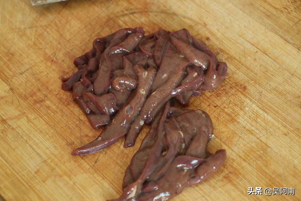 正宗猪肝汤的做法家常,猪肝汤怎么做才滑嫩