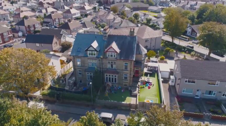 结婚30年生22娃，网友群嘲太窒息了，结果他们的生活却啪啪打脸