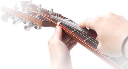 新手弹吉他发现手很疼你的琴可能需要调整了