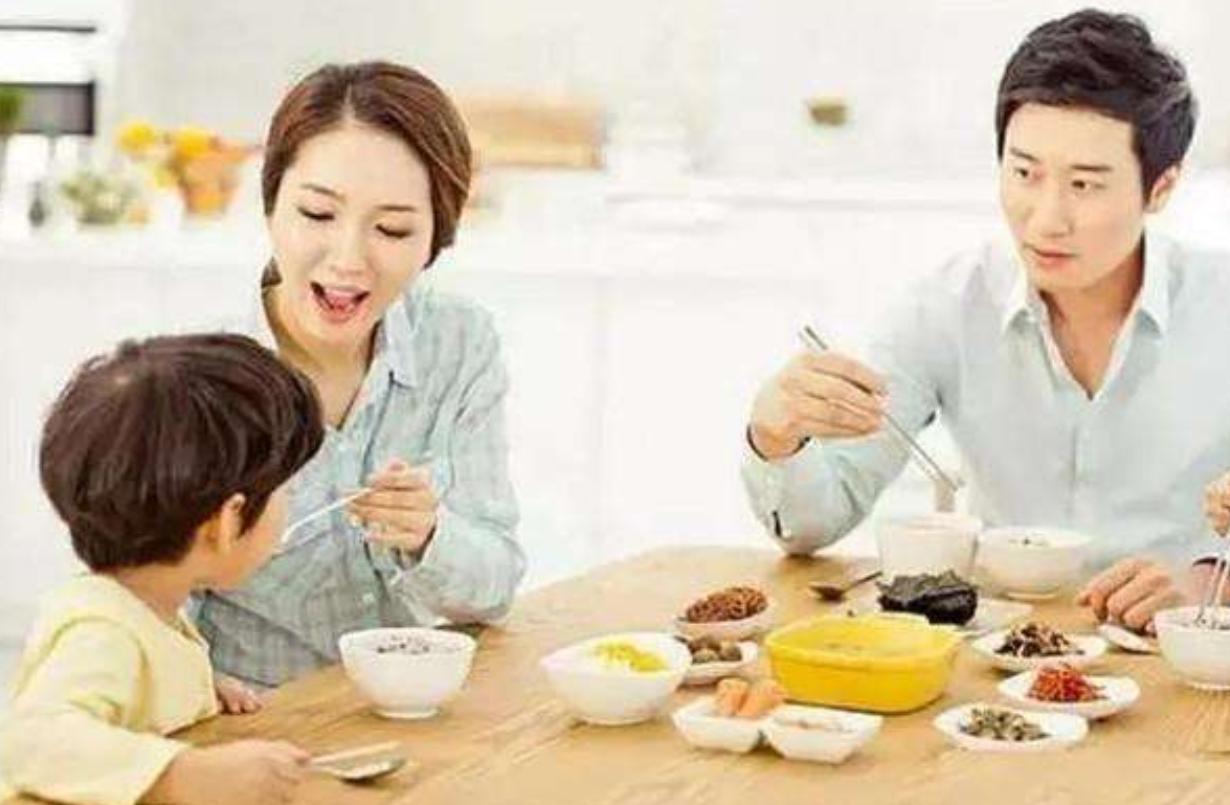 吃辅食怎样才有助于消化,一周岁的孩子吃什么辅食容易消化