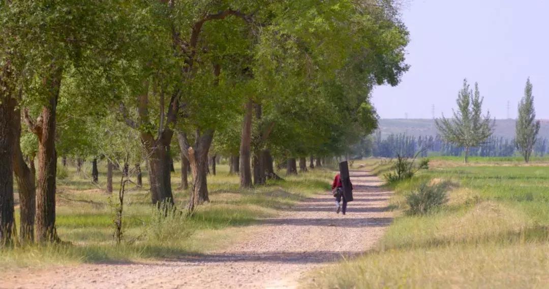 他到西北跟拍5个中国爷们3年：这片土地决定了人们为什么要唱歌