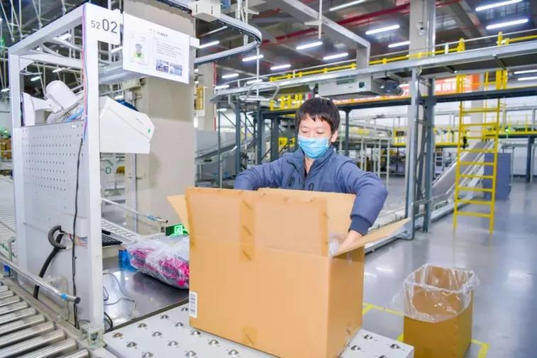 安踏业绩强劲增长再创纪录,2019安踏业绩