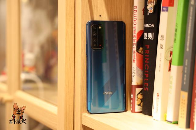 荣耀热门五款机型拍照对比：分别是Play4T/X10/30S/30/30Pro