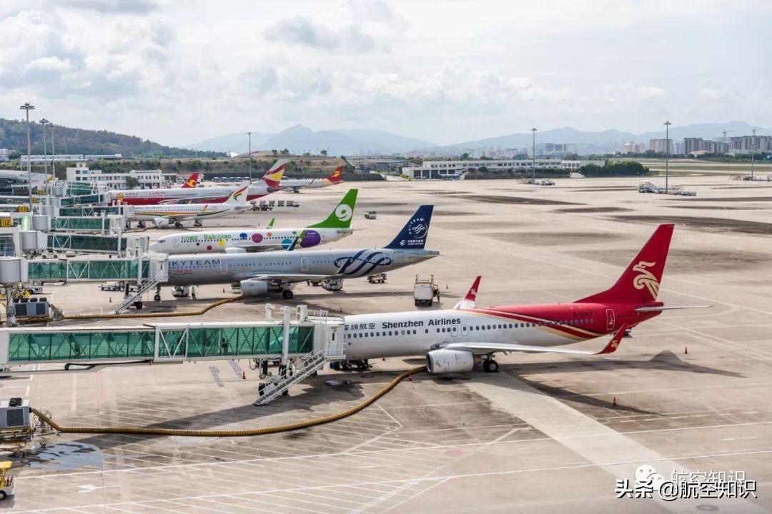 25年后再次回到陌生又熟悉的地方,我们即将到达三亚凤凰国际机场