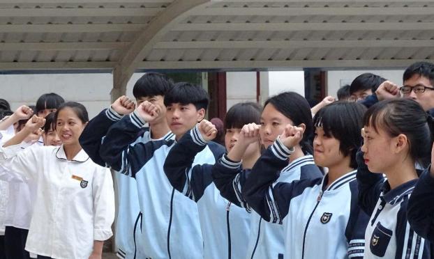 孩子考不上高中家长怎么选择,考不上高中孩子后悔的真实情况