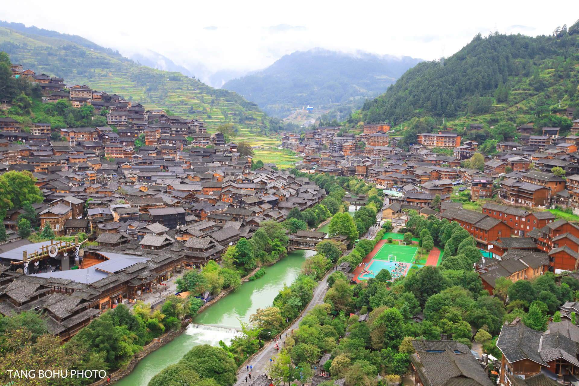 西江千户苗寨攻略住哪段好,第一次去西江千户苗寨怎么玩