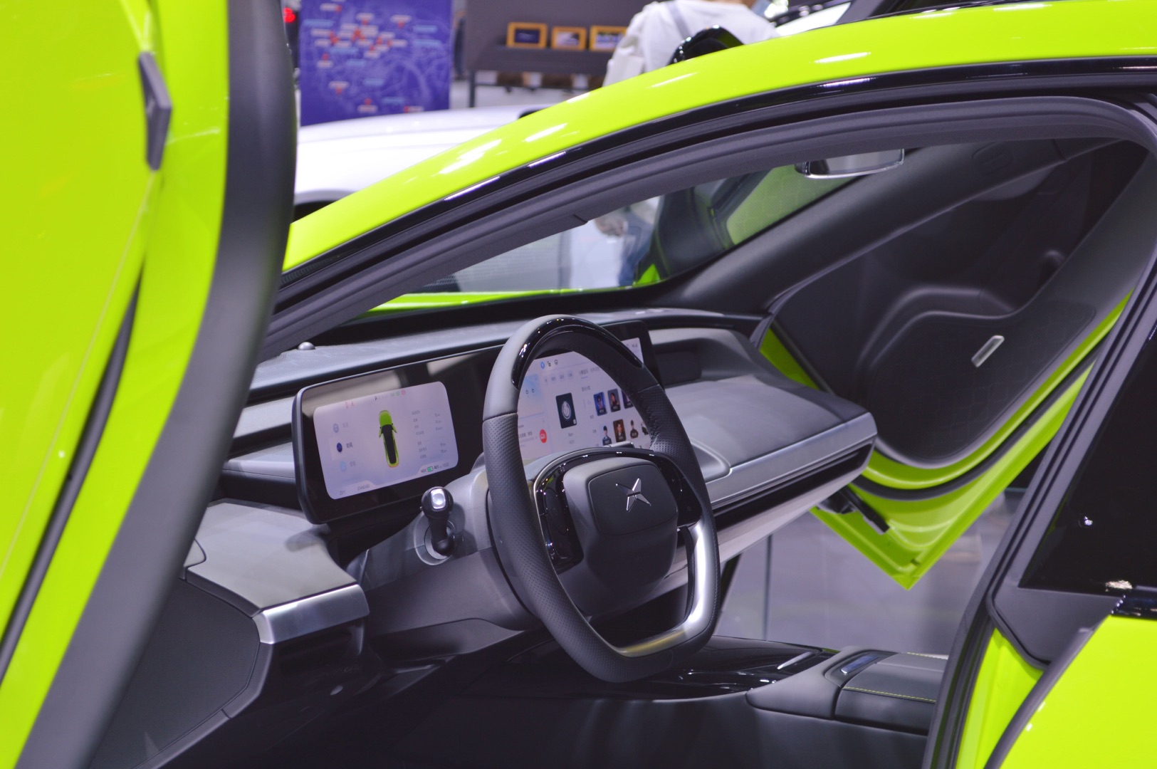 广州车展车模小姐姐,2019上海国际车展广汽传祺车模