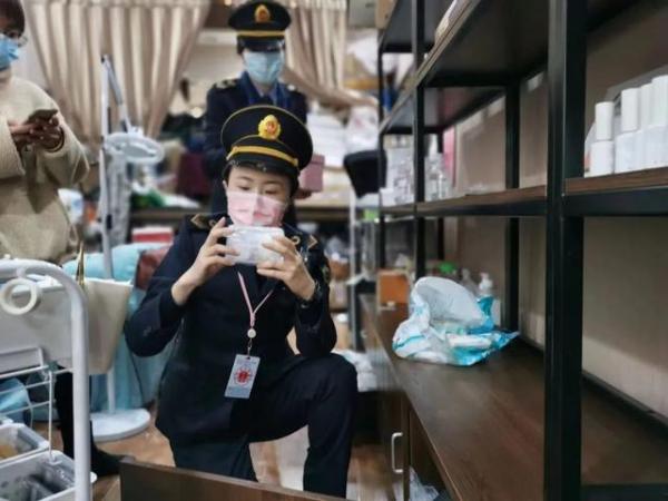 美容注射器带针头被查,化妆品店查出医疗器械