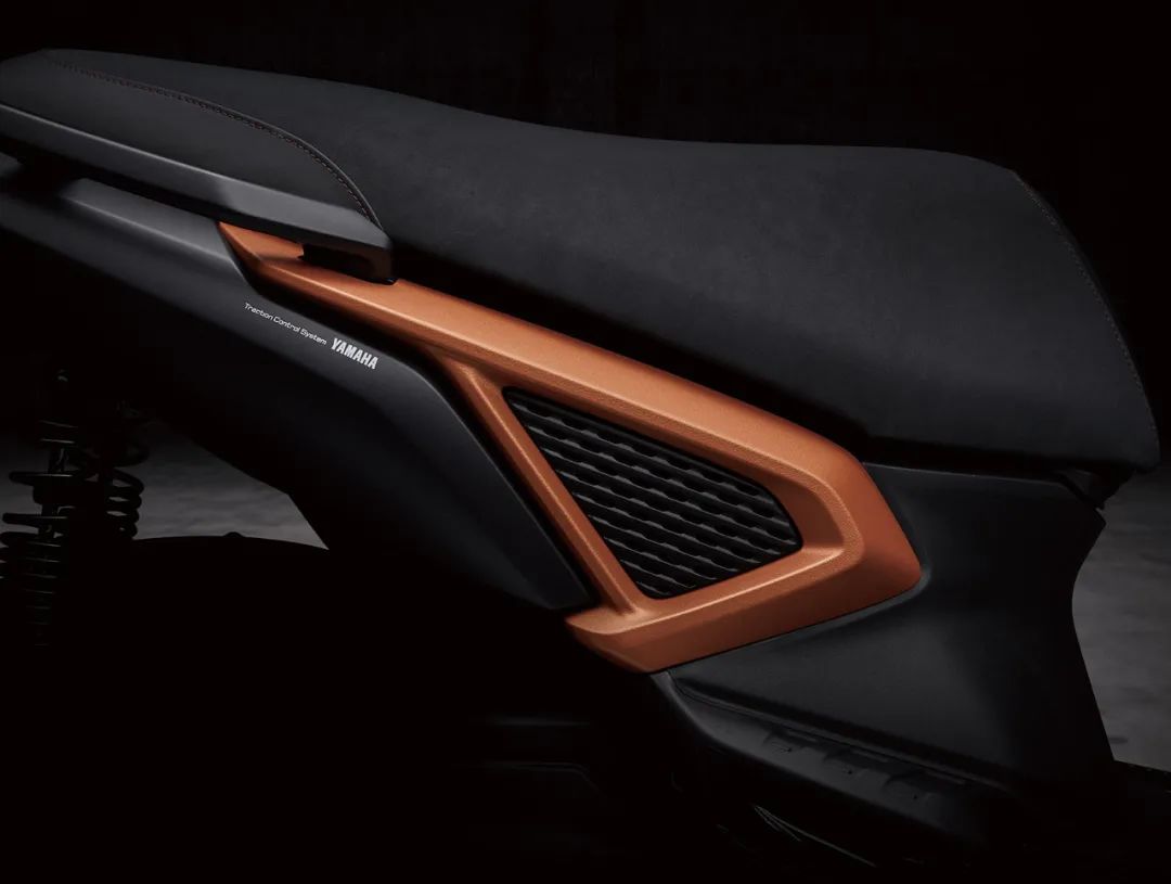 雅马哈force155二代,雅马哈force155爆改