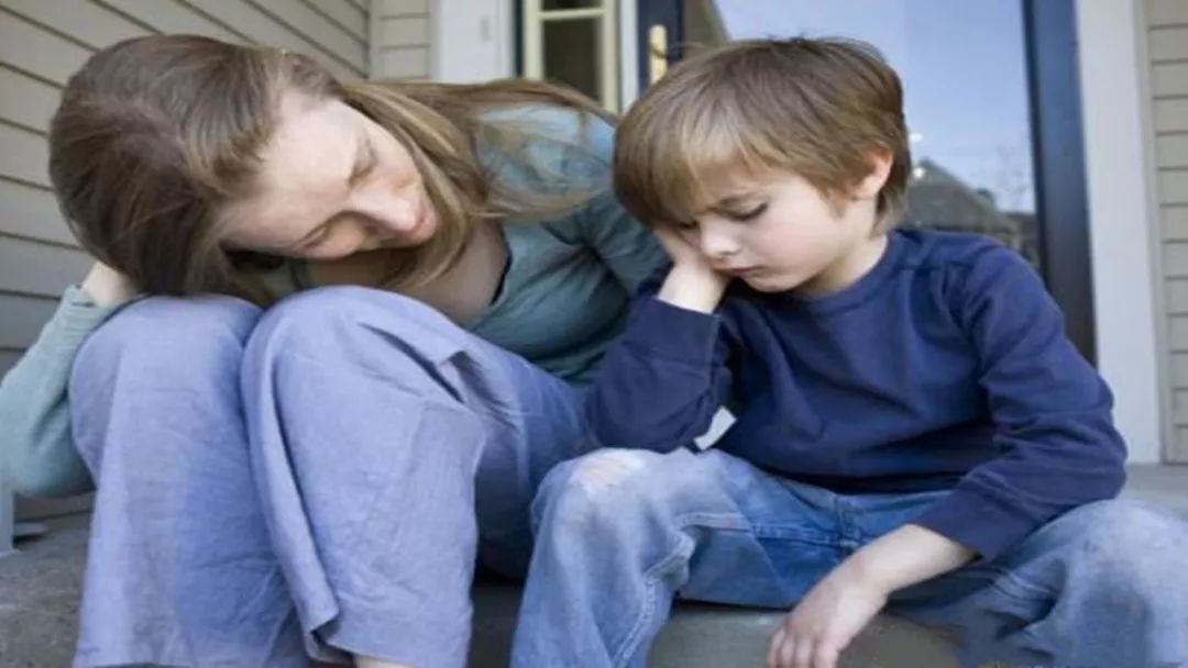 孩子内向胆小怎么培养,孩子胆小内向怎么引导孩子社交