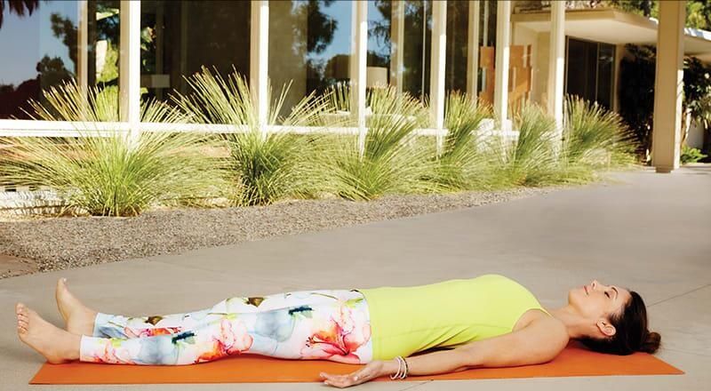 瑜伽腹部核心训练女性,瑜伽盆底肌怎么借助训练工具锻炼