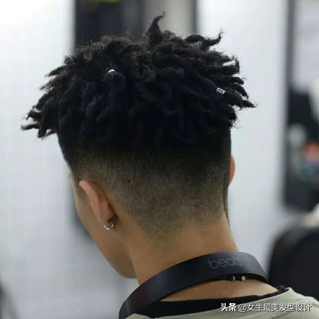 黑皮肤适合的发色卷发,黑皮肤适合烫什么发型好