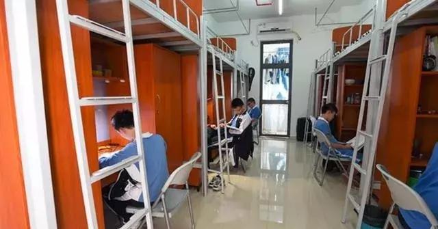 深圳前十中学宿舍,深圳四大高中宿舍图