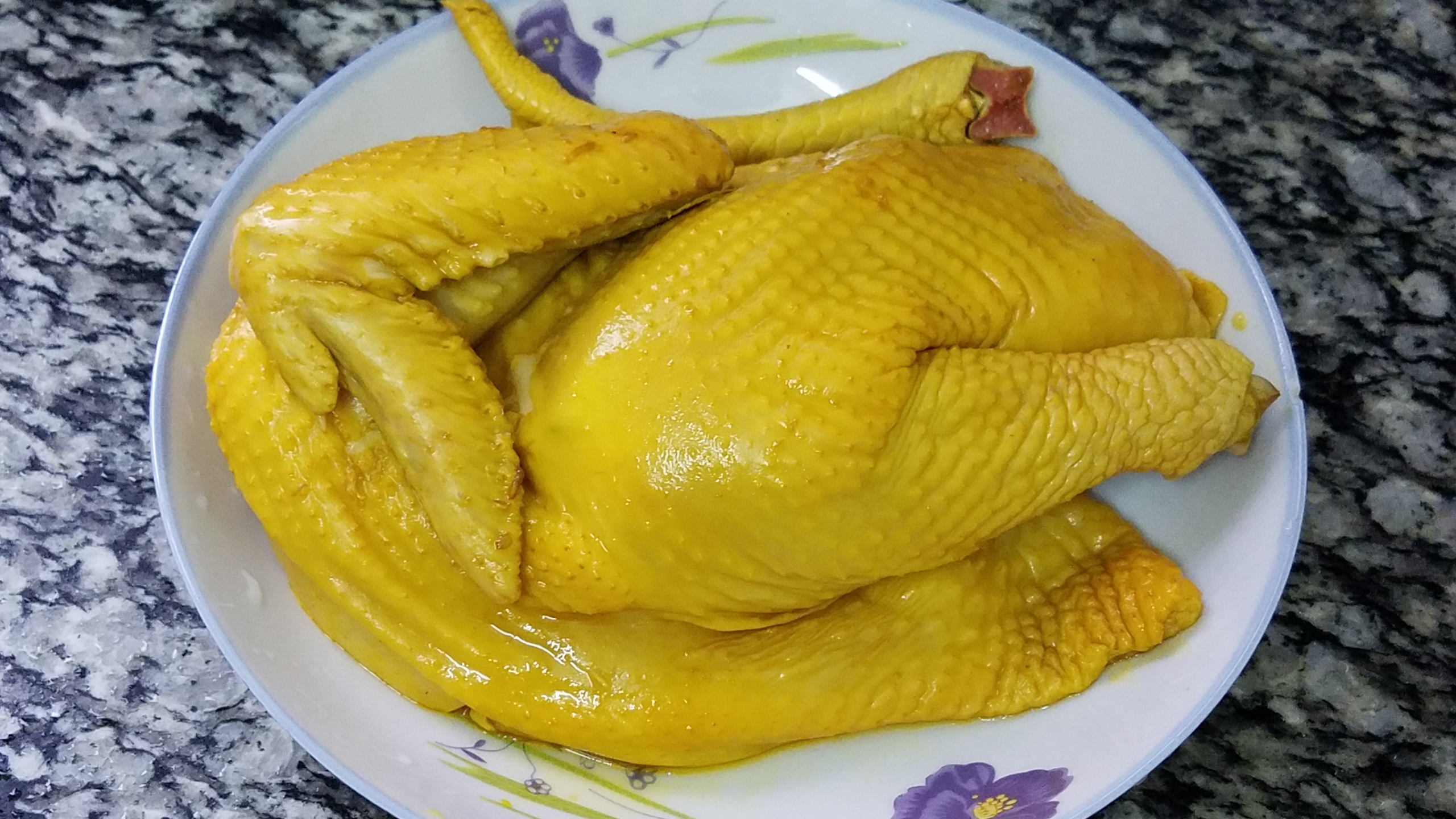 广东名菜盐焗鸡超级简单,正宗广东盐焗鸡的做法又黄又脆