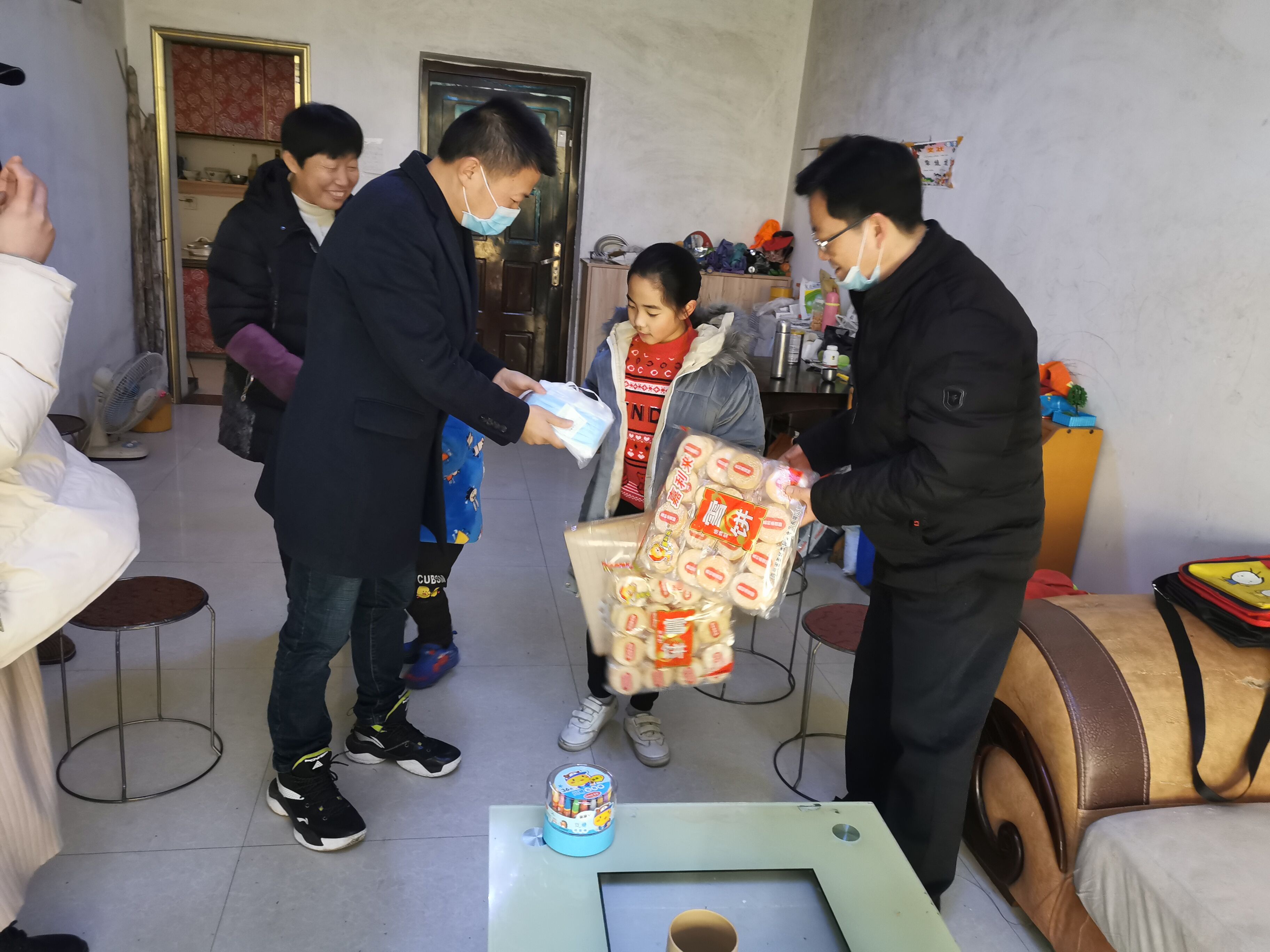 暖冬关爱留守儿童活动,走进校园关爱留守儿童活动