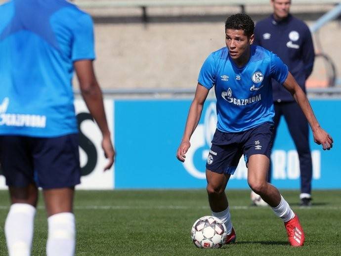 沙尔克04再次降级,鲁尔德比第三期