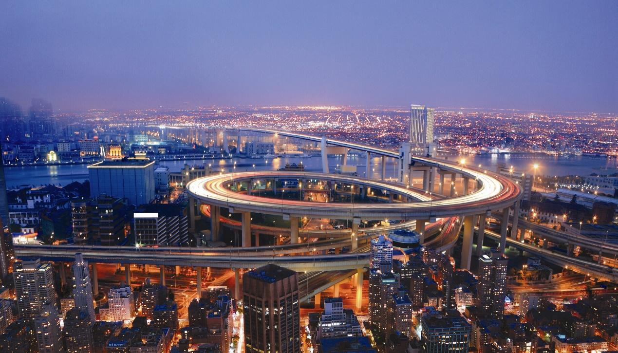 白手起家建立市值1500亿女鞋王国,拥2万家店,却在83岁放弃心血