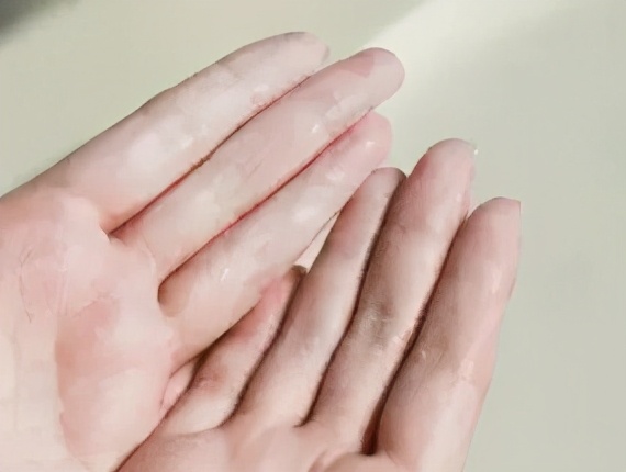 冬季续命神器不止是小暖炉，这10个面霜好用到我想给丁真安利.